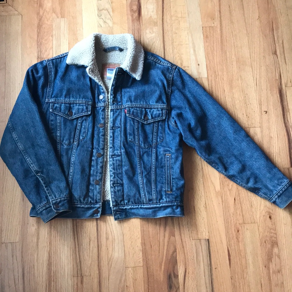 *VINTAGE* Levi’s Sherpa Trucker coat